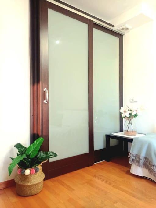 Acogedor Apartamento Con Piscina Y Garaje Apartment Huesca Bagian luar foto